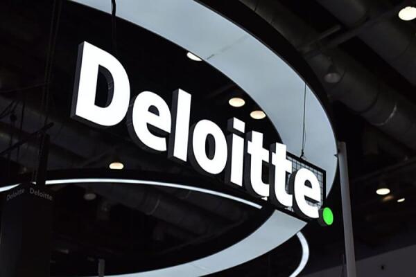 Deloitte Hoàn Tiền Một Phần Cho Chính Phủ Úc Sau Báo Cáo $440.000 Có Lỗi Do Sử Dụng AI